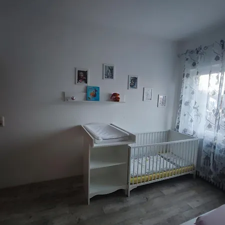 Familienfreundliche Wohnungen Schortens Room photo