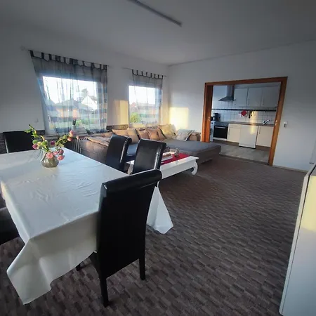 Familienfreundliche Wohnungen Schortens Room photo