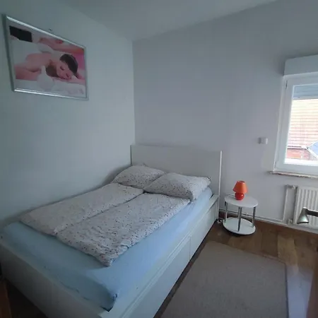 Familienfreundliche Wohnungen Schortens Room photo